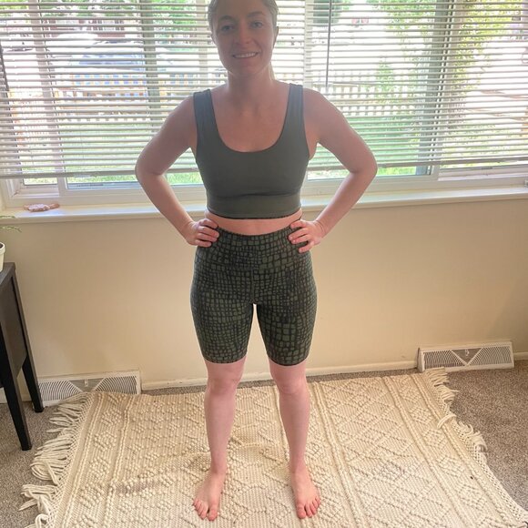 Fabletics Shorts Set - Picture 2 of 4